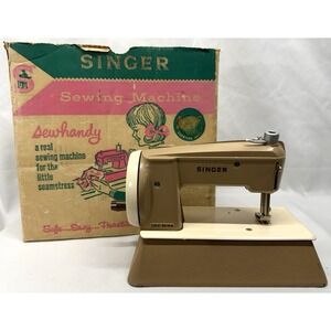 Singer Sewhandy Model 40K Childs Sewing Machine Beige Hand Crank w/Carry Case
